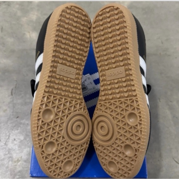 adidas Black and Gray Women's Sneakers with White Stripes - Picture 4 of 6